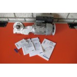 4,5 RPM  0,12 kW Asmaat 18 mm Frequentieregeling. UNUSED 